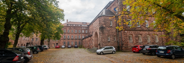 bild-bischof-von-weis-stiftung-gebaeude-in-landstuhl-1